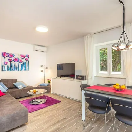 Luxurious With Private Pool فيلة دوبروفينك