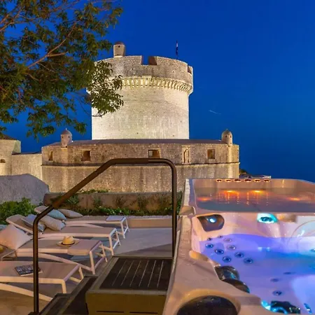 Luxurious With Private Pool * דוברובניק