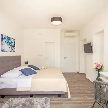 Luxurious With Private Pool * דוברובניק