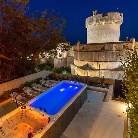 וילה Luxurious With Private Pool