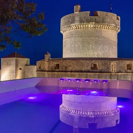 Luxurious With Private Pool וילה *